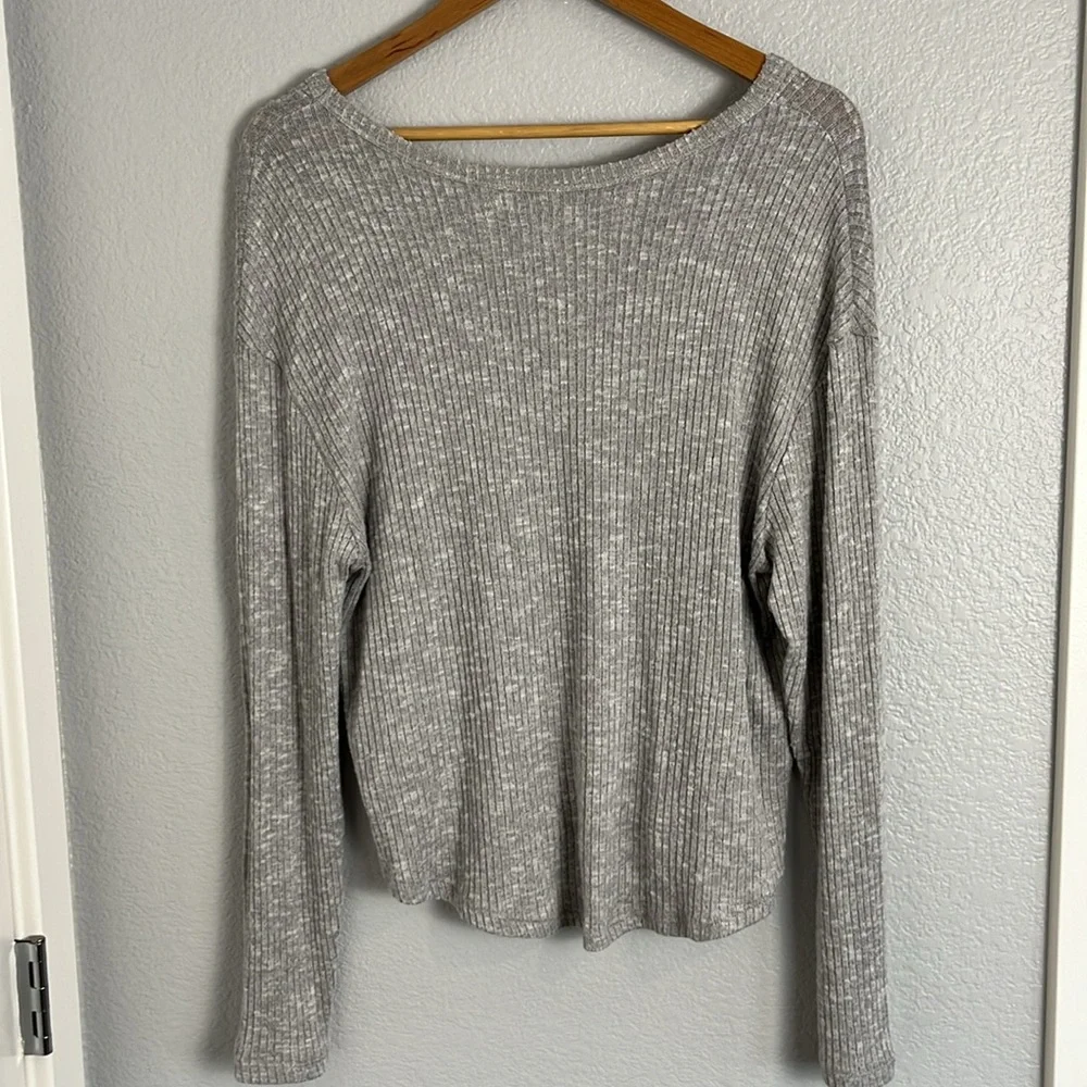 American Eagle Gray ribbed long sleeve top - Picture 10 of 10